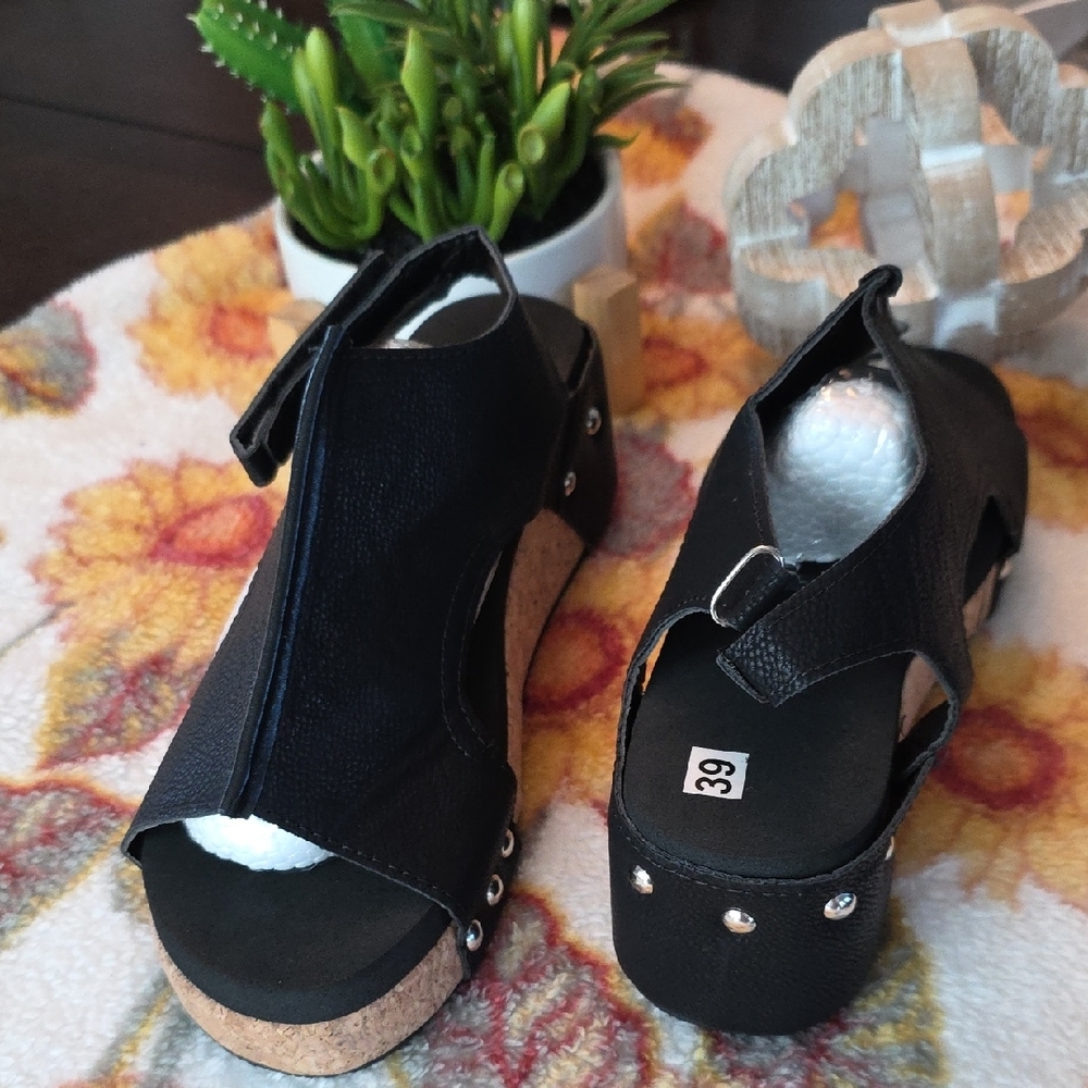 New Bareroots Size 9 (But Fit Like 8) Comfortable Black Women's Sandals - Picture 2 of 3